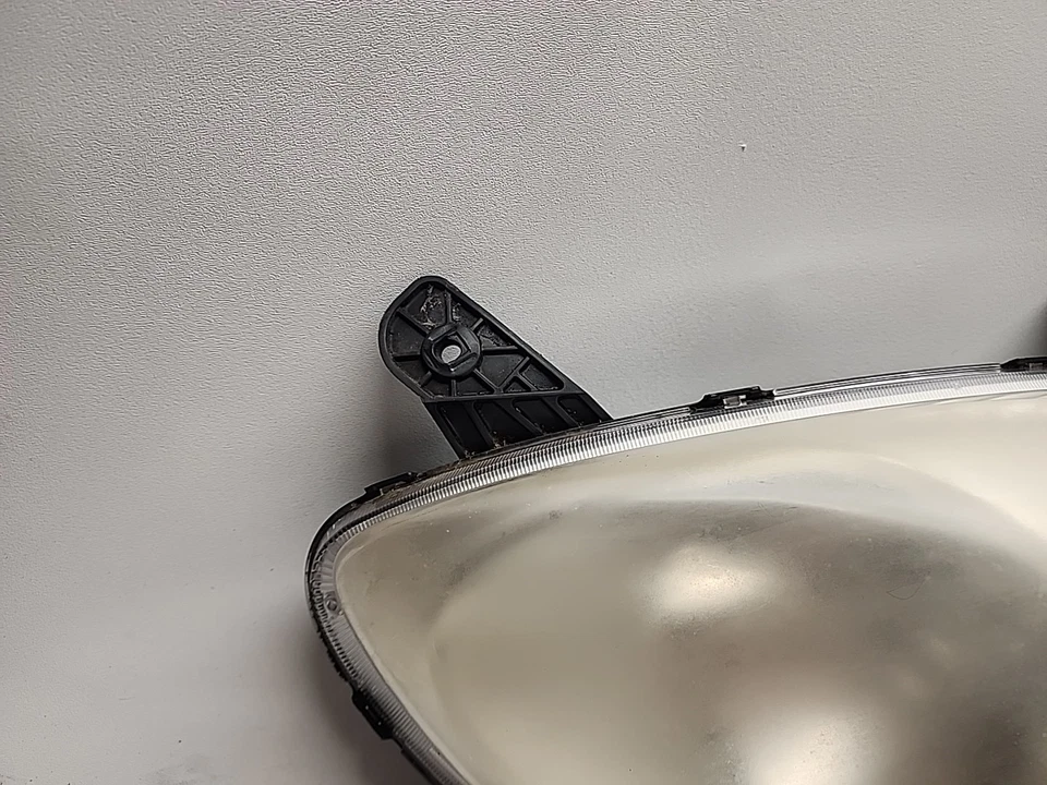 2006 - 2010 Pontiac Solstice  Driver Left Headlight OE Convertible LH | 15885810 - Image 4 of 4