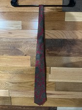 417 By Van Heusen Men’s Silk Neck Tie Dark Red Paisley Pattern Made In USA