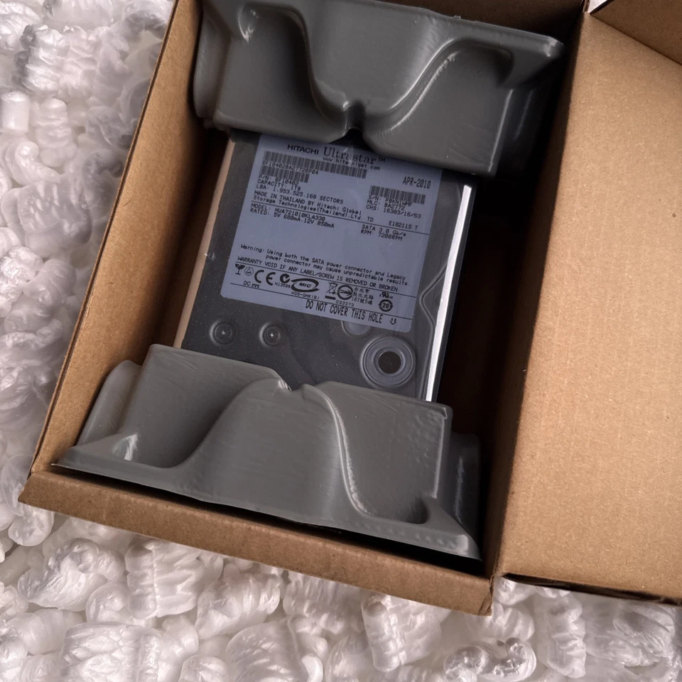 Hitachi HUA721010KLA330 0A36073 BA2526 Thailand 1.0TB Sata 3.5" HDD 2008 - Image 2 of 3