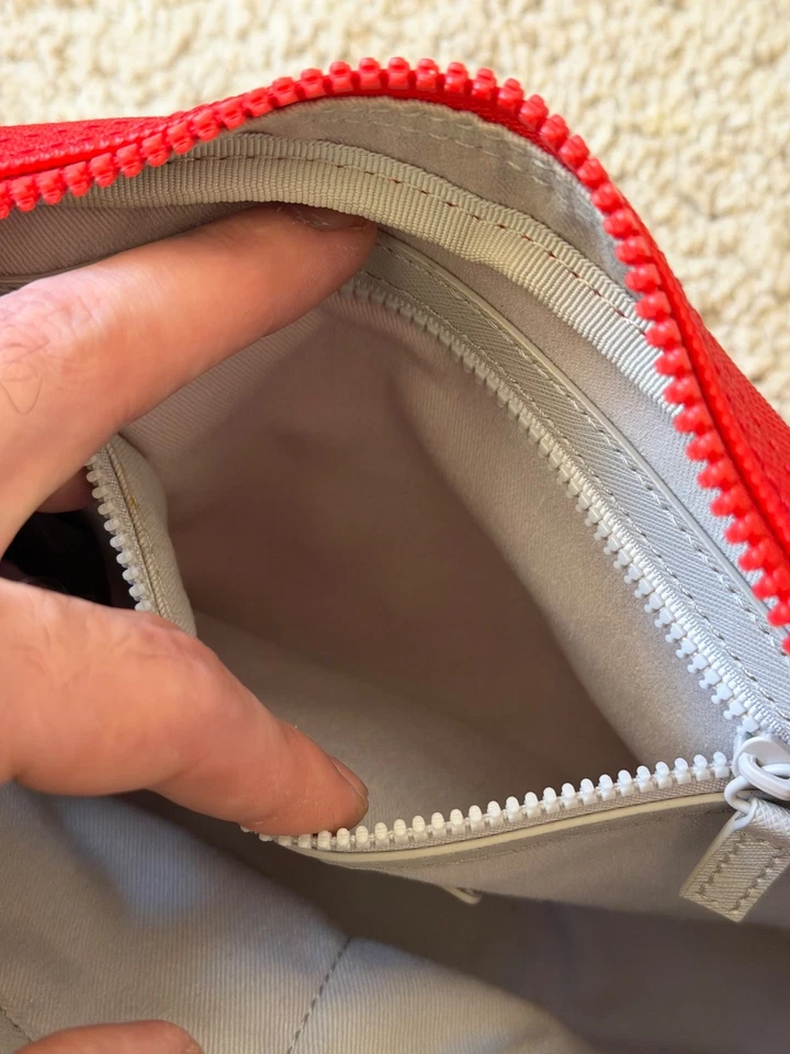 Bolso lateral Lacoste para hombre cruzado rojo Foto 4 de 4