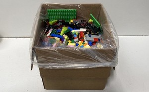 LEGO Building Bricks Bulk Lot 10 Lbs Mixed Sets Minifigure Parts Loose