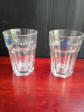 2 verres hoegaarden  écriture bleue