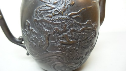 UNUSUAL ANTIQUE JAPANESE EMBOSSED BRONZE TEAPOT / COFFEE POT, DRAGON DESIGN - Picture 4 of 12