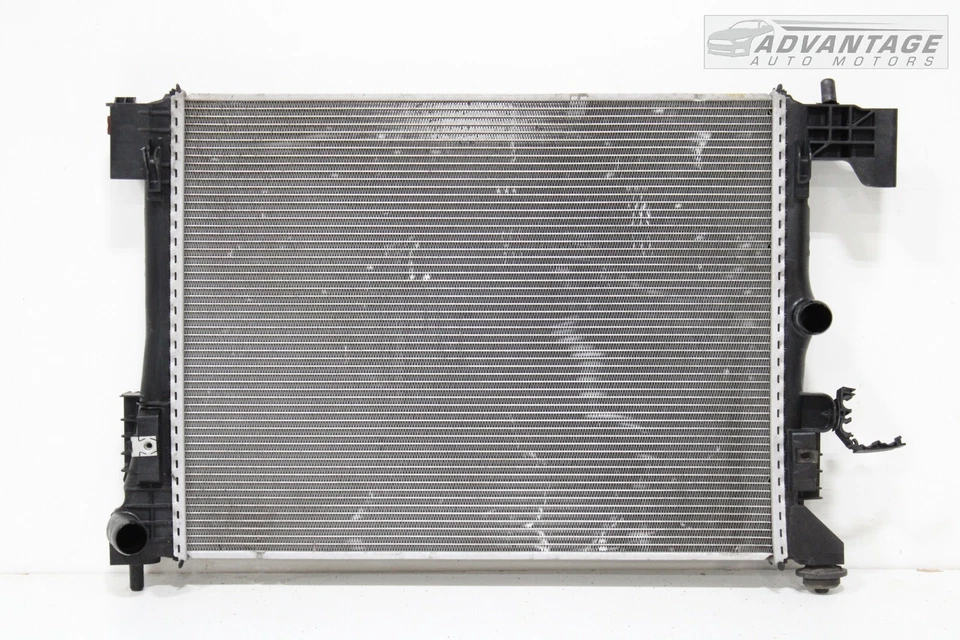 Cadillac CT6 2016-2020 3,6 L motor delantero refrigerante radiador de refrigeración OEM Foto 2 de 4