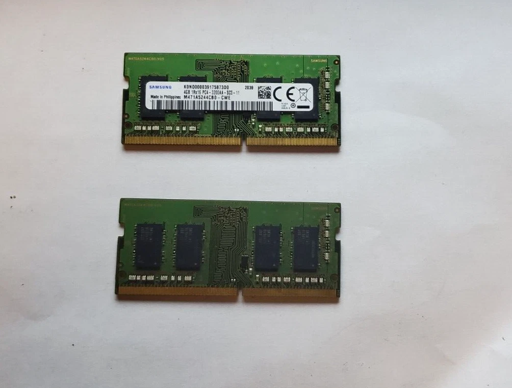 Samsung M471A5244CB0 Lot de 2 barrettes de mémoire RAM DDR4 3200 MHz  PC4-25600 1,2 V 1R x 16 SODIMM 8 Go : : Informatique