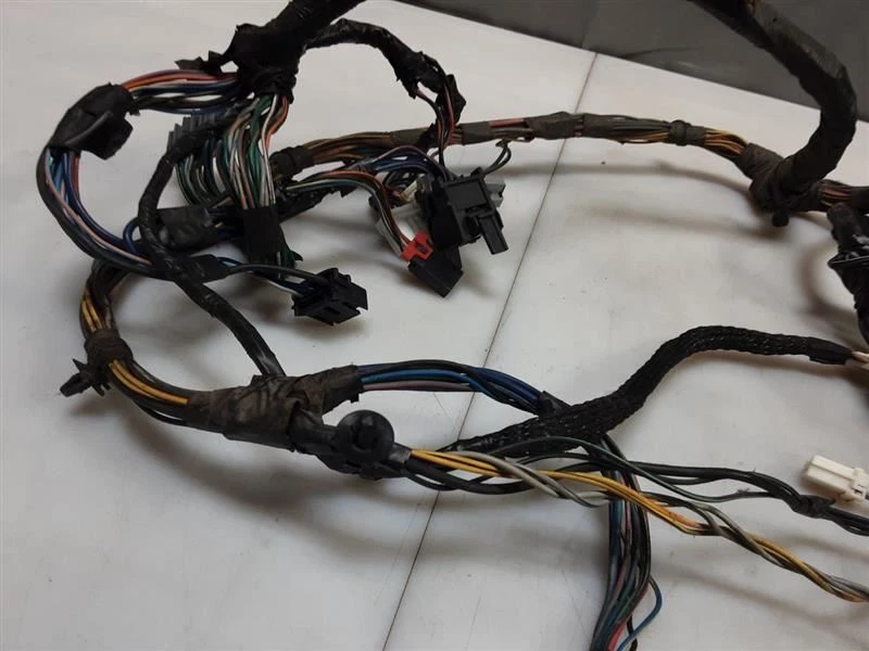 Arnés de cableado para tablero de instrumentos Jeep TJ Wrangler OEM 56047311AB 2005 50679 Foto 3 de 4