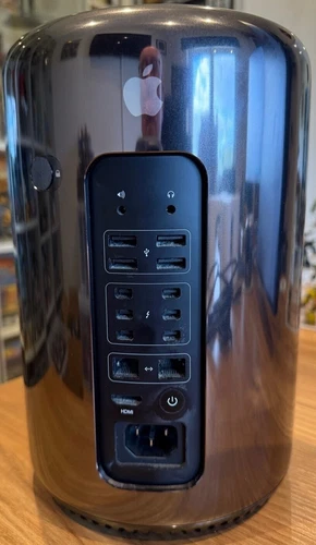 Apple Mac Pro A1481  Quad Core 24GB RAM, AMD Firepro D300 2 x 2GB, 256GB NVMe