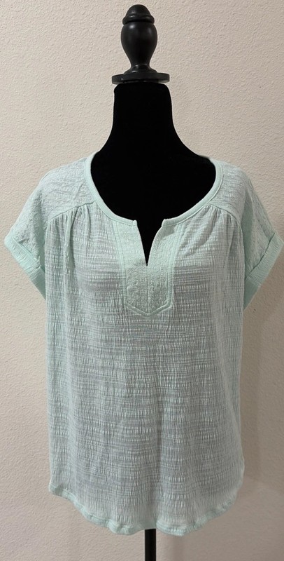 Cable & Gauge mint green multi texture top size M Medium short sleeve tie neck
