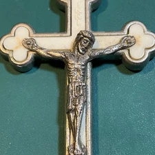 Crucifix Pendant White Silver Tone Metal Made In Italy Vtg Religious Cross INRI