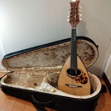 Vintage Oval Hole Mandolin Ribbed Body with Hard Case