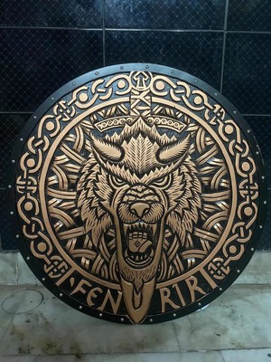 Fenrirs Zorn: Exquisit handgefertigtes Wikingerschild mit komplizierten...