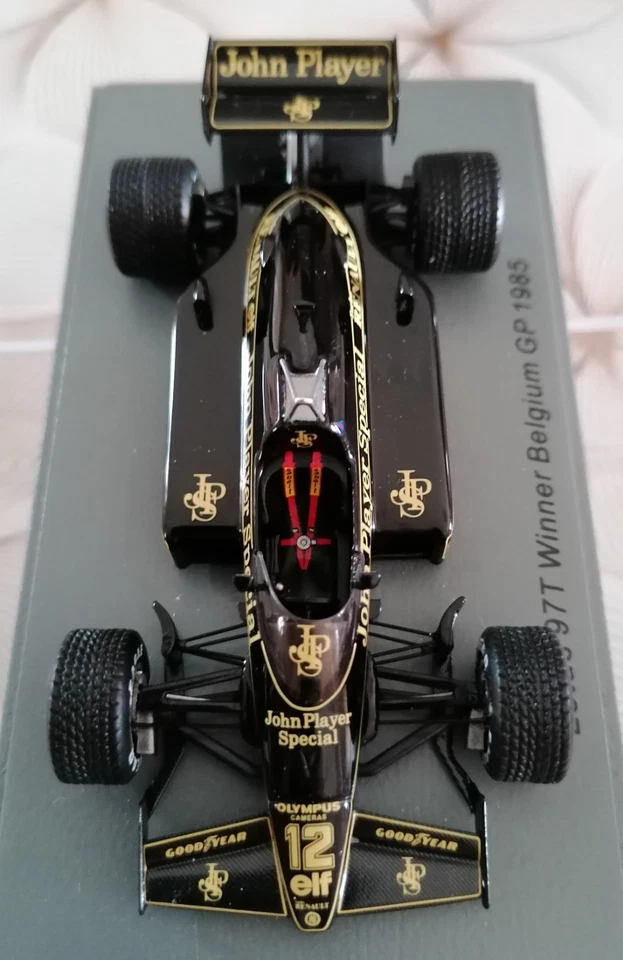 SPARK LOTUS 97 T RENAULT SENNA WIN BELGIO 1985 N AMR MINICHAMPS IXO - Immagine 3 di 4