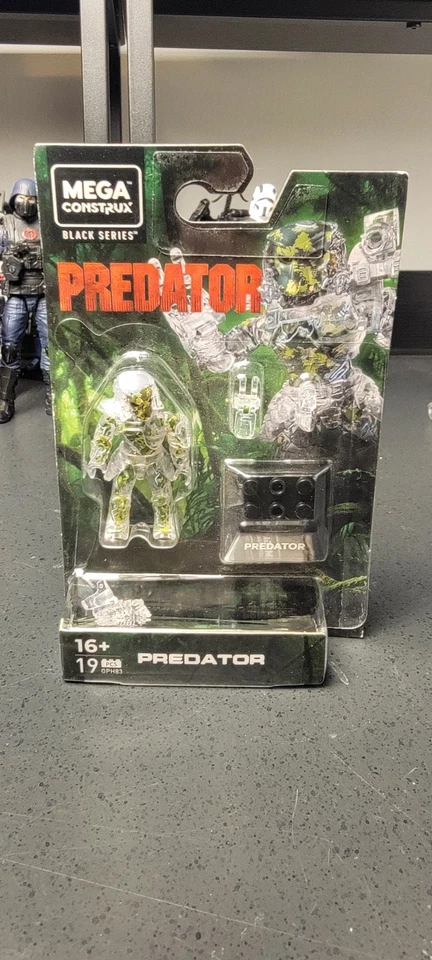 MEGA CONSTRUX Black Series - PREDATOR Figure ! - Image 3 of 3