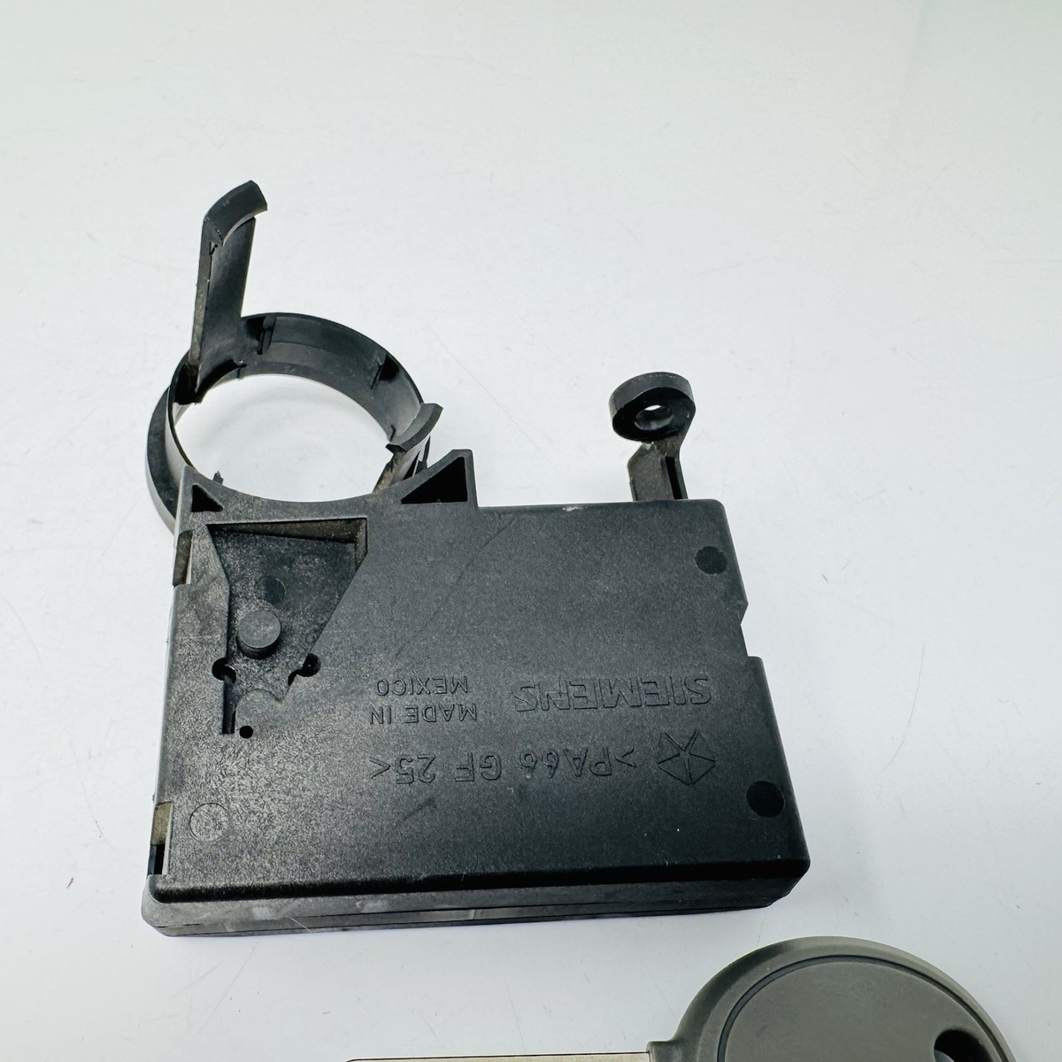 OEM Dodge Dakota Durango Ram Immobilizer Two Uncut Keys