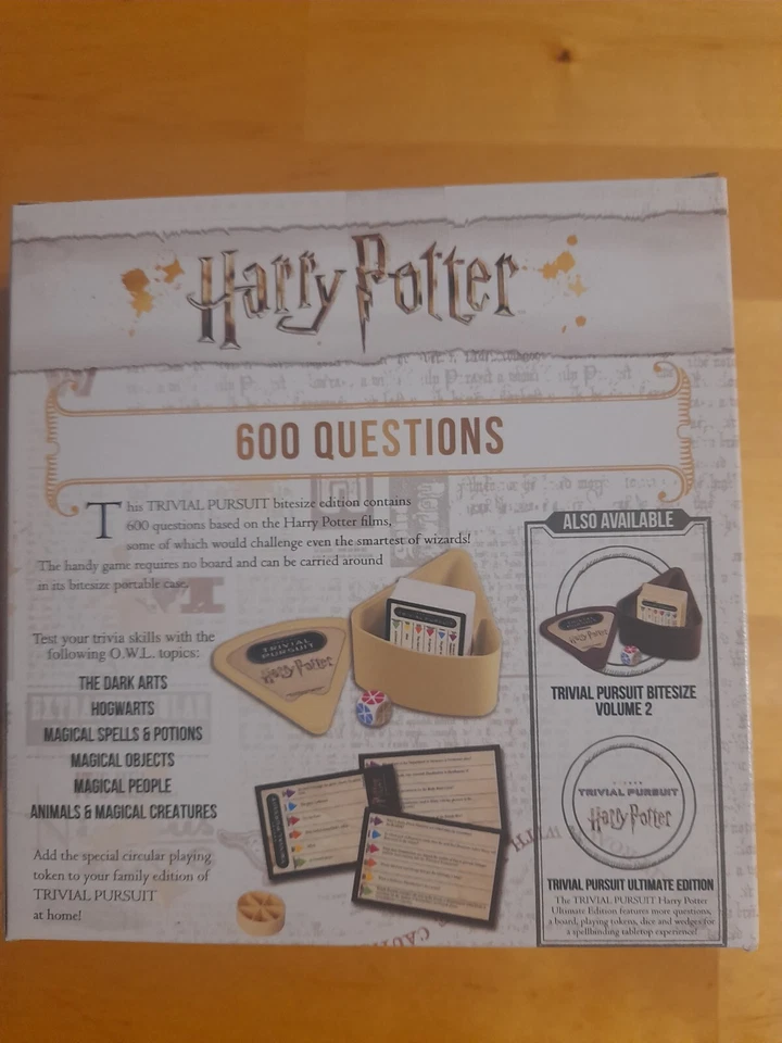 Harry Potter Bite Size 'Trivial Pursuit' 600 Questions Portable Game Volume 1 - Image 3 of 4