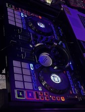 Reloop Mixon 8 Pro 4-Channel DJ Controller Hy...