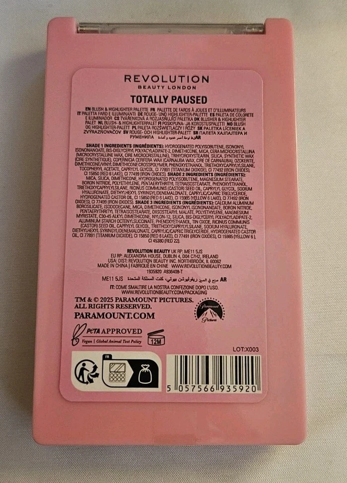 Nova Paleta de Blush e Iluminador Revolution Clueless Totalmente Pausada 0,09 oz/2,8 g - Imagem 4 de 4