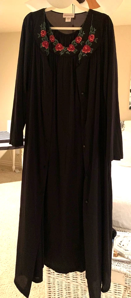 NUEVO Vestido y bata negra Shadowline para mujer 2X LARGA escote bordado Navidad Foto 3 de 4