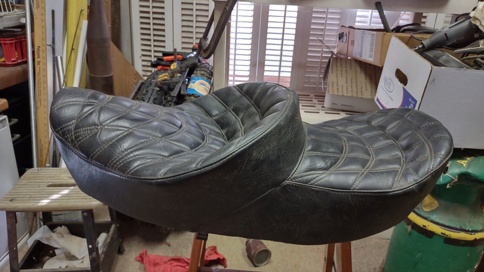 Triumph Bonneville 650 750 Tiger TR6 Vintage Corbin King Queen Seat