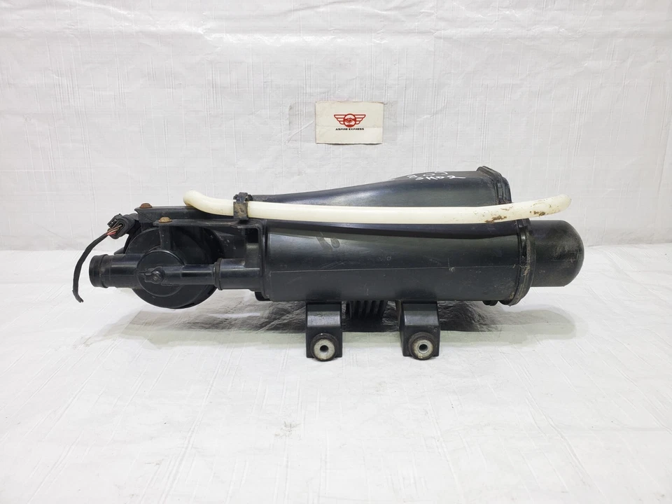 BMW 428i xDrive 2014-2016 bote de vapor de combustible de carbón OEM 16-13-7-464-301 Foto 3 de 4