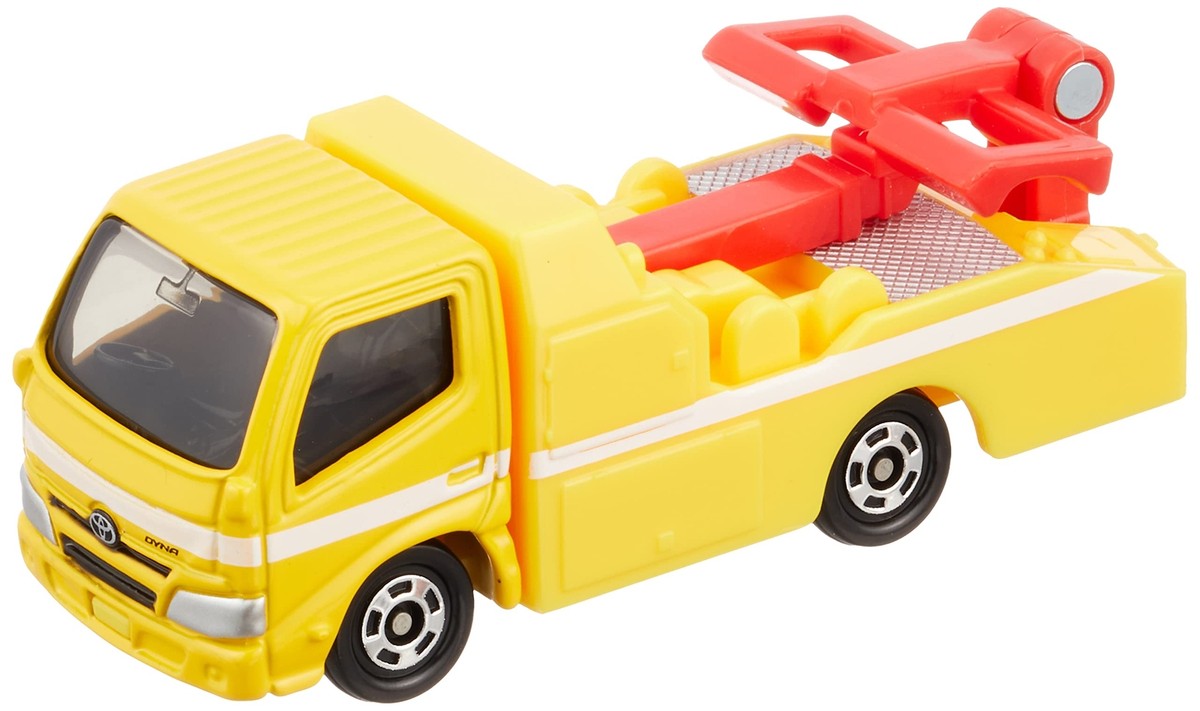 Takara Tomy Tomica No.5 Toyota Dyna Tow Truck (Blister Pack