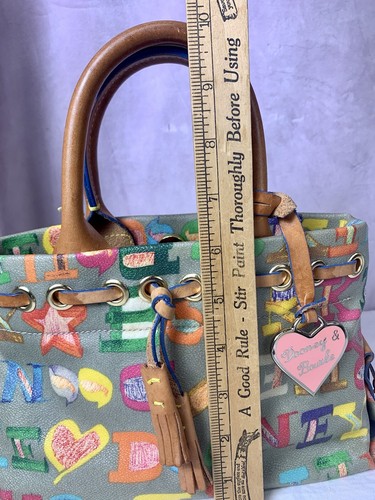 Bolso de Mano Vintage Dooney & Bourke Corazones de Crayón Borla Bolso de Mano Años 90 Flashback Y2K - Imagen 20 de 24