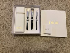 DIOR MAKEUP BRUSH SET AND CASE