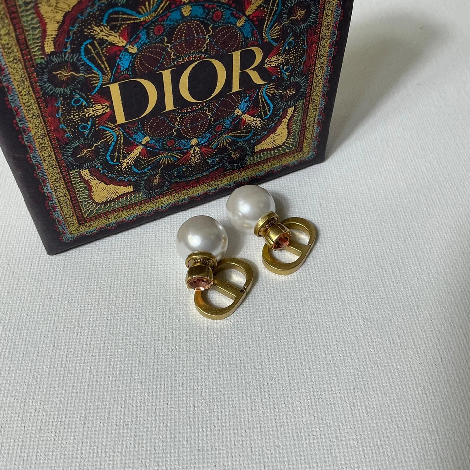 Pendientes Dior de perlas y oro con caja Foto 3 de 3