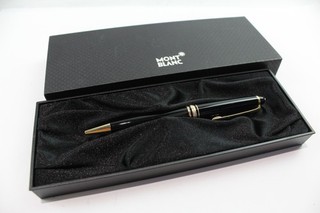 Montblanc Meisterstuck Black & Gold Plated Ballpoint Pen / Biro IY1304343