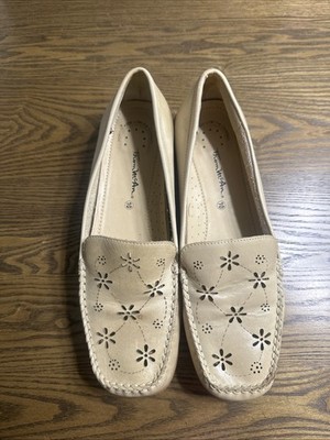 Thom McAn Size 10W Tan Leather Slip On Shoes Wide Comfort Casual Women s Loafers