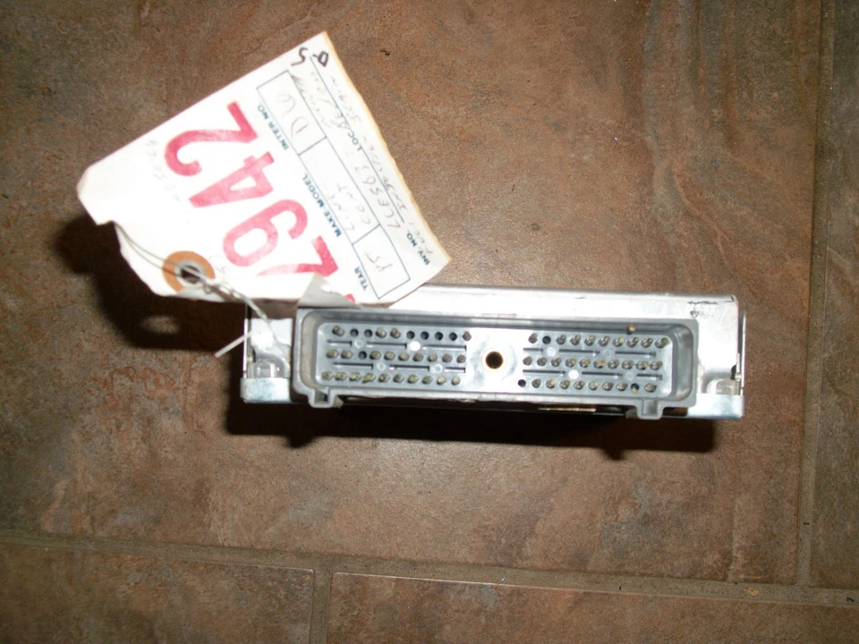 Computadora E53F-12A650-L1B ecm ecu 1985 Lincoln Continental Foto 2 de 4