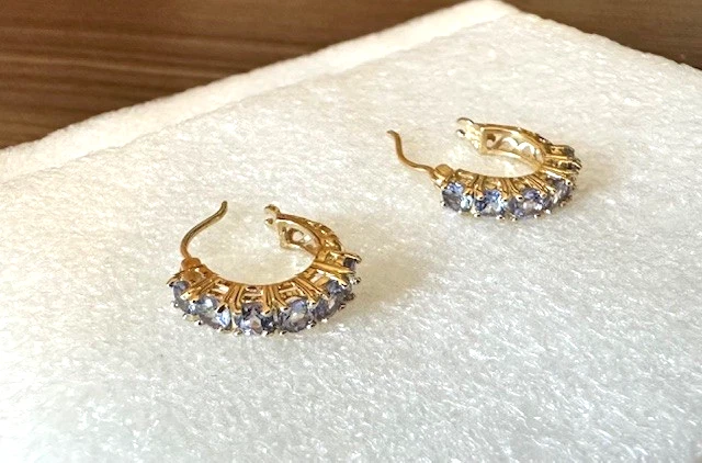 Pendientes Huggie Aro Amatista Oro Amarillo 14K Estate Foto 3 de 4