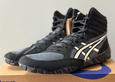 ASICS AGGRESSOR 6 1081A067.001 Black x Pure Silver Ringerschuhe