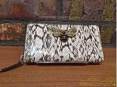 GUCCI Long Wallet Model Number Snake Leather Metal BEE Round Zip GUCCI