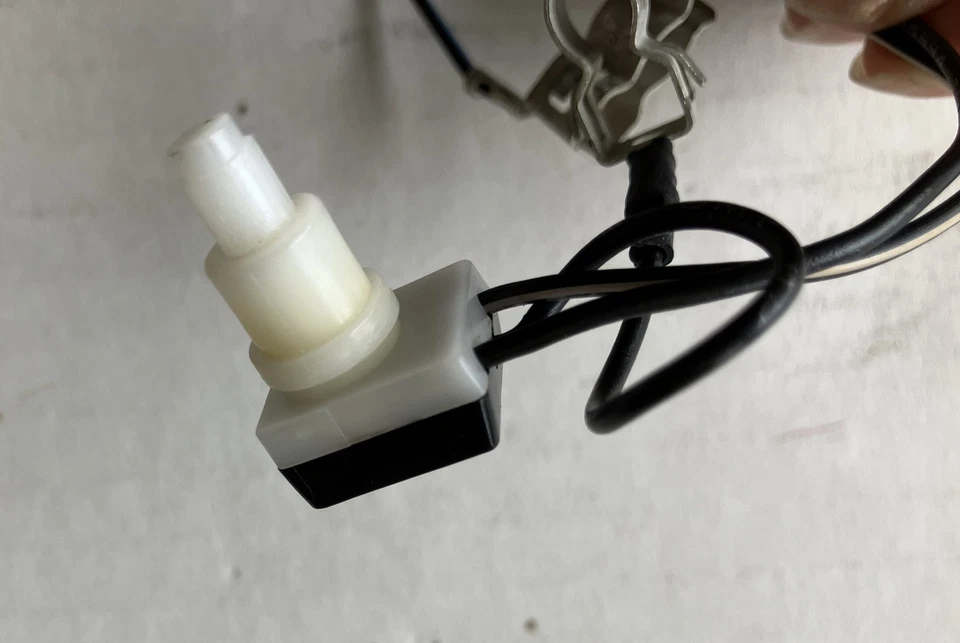 Módulo y arnés de consola aérea, Dodge Ram 2500 3500 2007-2008 56049824AC Foto 4 de 4