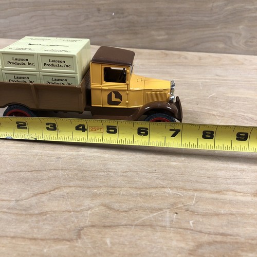Vintage Ertl 1931 Hawkeye Pickup Delivery Truck Piggy Bank with Key 7" long - Picture 11 of 11