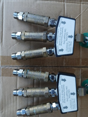 #ad Oxygen Ohmeda Quick Connect Style High Pressure Wall Connection Fittings O2 $95.00
