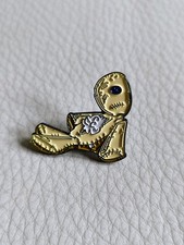 Korn Doll Metall Emaille Pin Badge Anstecken ...