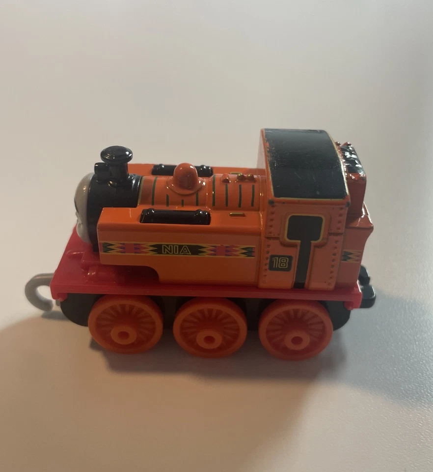 Thomas and Friends Adventures Nia Diecast Train 2020 - Image 4 of 4