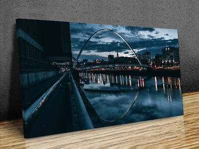 Gateshead Millennium Bridge, Vereinigtes Königreich Schönheitsfleck aufgesetzter Leinwanddruck