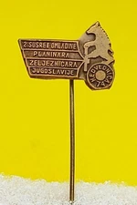 Climbing Mountaineering Club PD MEDVEDNICA Zagreb vintage metal pin KASUN 1960s