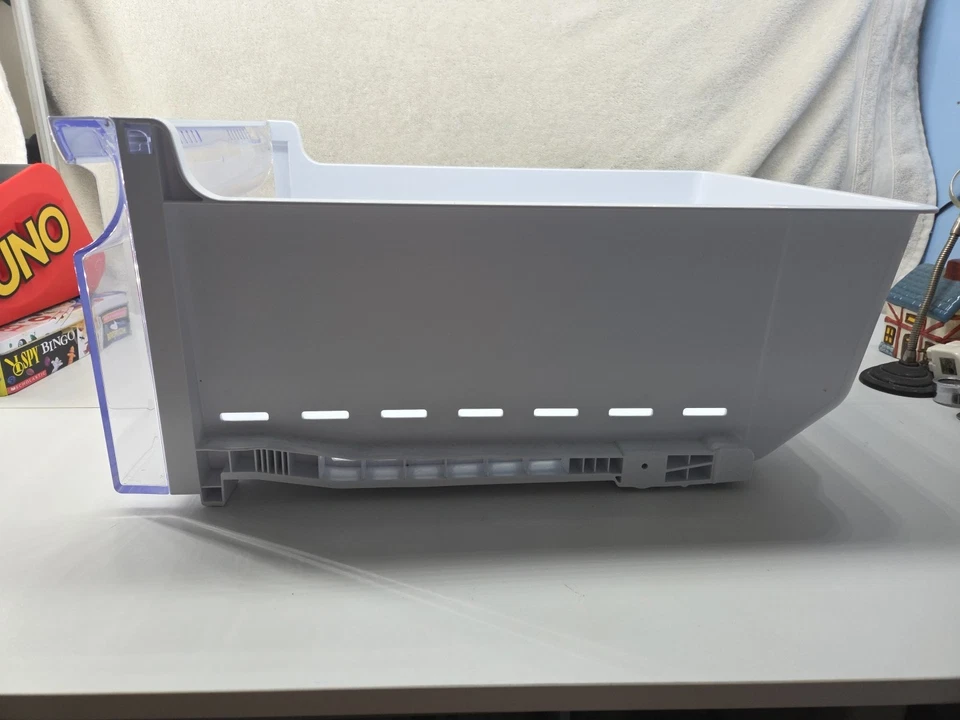 Da97-16212c Samsung Refrigerator Drawer. This Replaces Several Models. Nice. - Image 4 of 4
