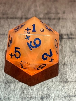 RARE vintage Gamescience d20 salmon pink rpg ad&d dice 121524@