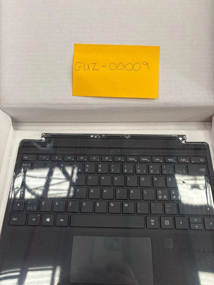 Microsoft Surface Pro 3 4 5 6 7 Type Cover. Nordic Layout fingerprint GUZ-0009 - Image 2 of 3