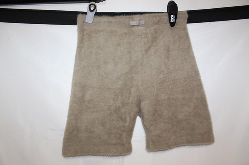Gymshark Whitney Simmons Eyelash Knit Bandeau & Biker Shorts set. Sz XL - Picture 4 of 12