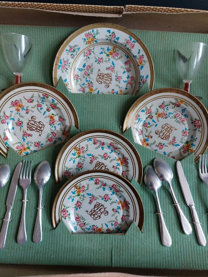 Vintage Giocattolo Metallo Litografata Scatola Bambola Jumeau Steiner Bru 1920 - Immagine 2 di 4