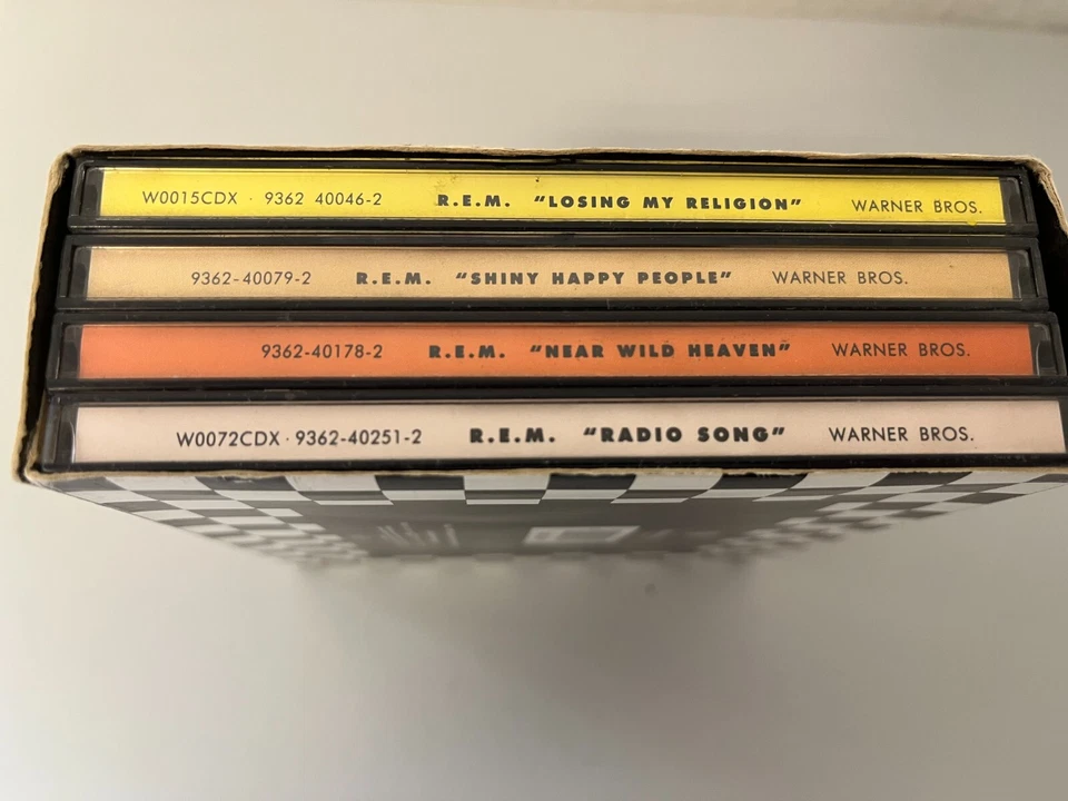 R.E.M. ‎– Singles Collection (Collectors' Edition) - 4 CD Single Boxset © 1991 - Bild 2 von 4