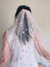 Daisy flower veil, Embroidered flower veil, Floral wedding veil, Bridal veil
