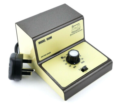 Gaugemaster 100M Single Cased Controller 00 Gauge 12volt DC Controlled Output T4