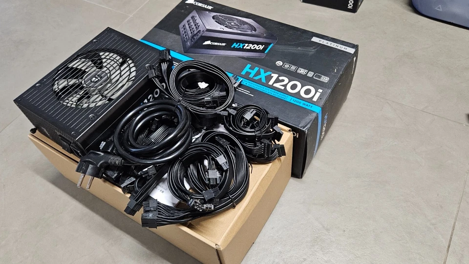 Corsair HX1200i 1200W Alimentatore Modulare Modular ATX power supply - Immagine 4 di 4